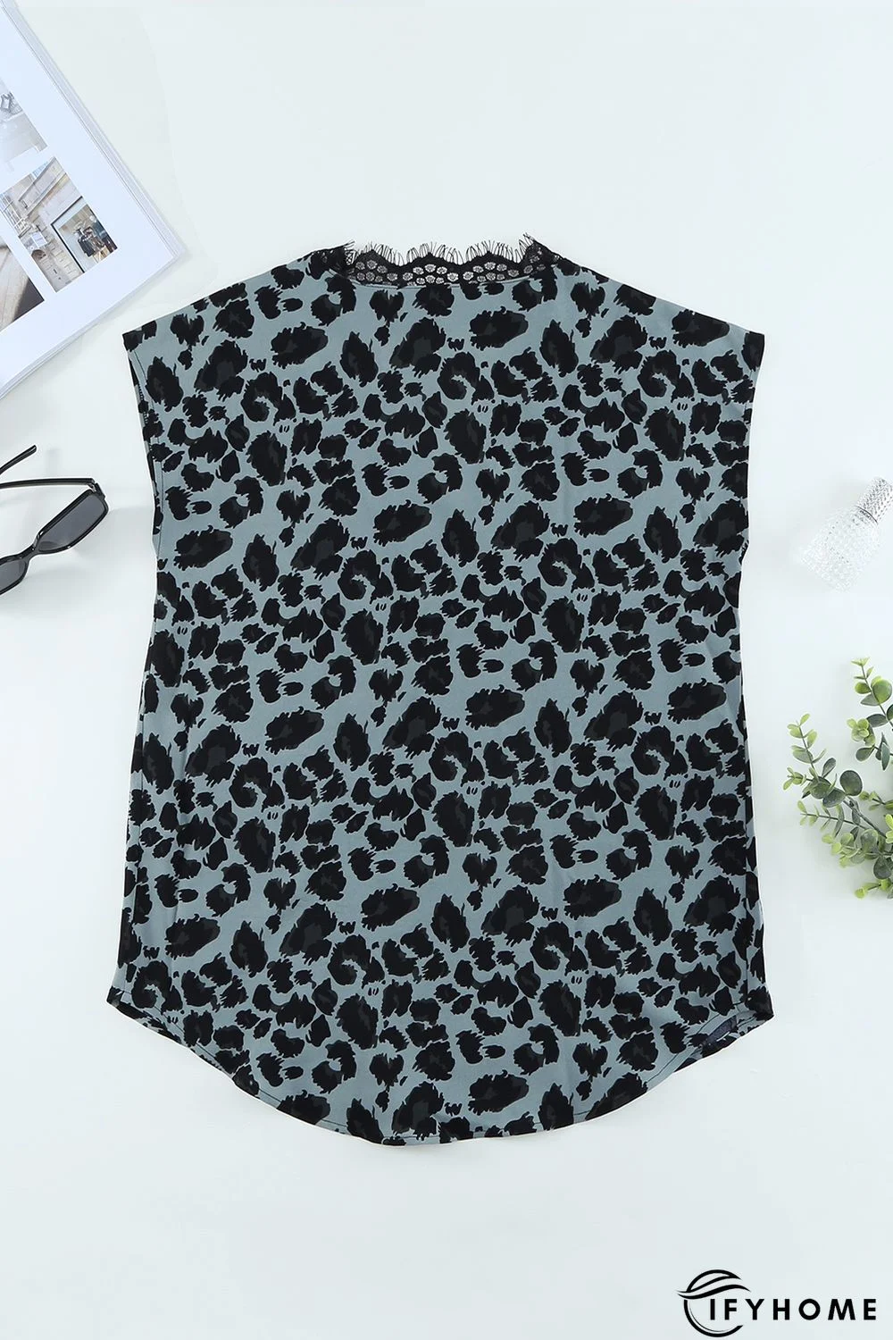 Green White/Apricot Floral Scalloped V Neck Short Sleeves Top Black Polka Dot Scalloped V Neck Short Sleeves Top Green Leopard Scalloped V Neck Short Sleeves Top | IFYHOME