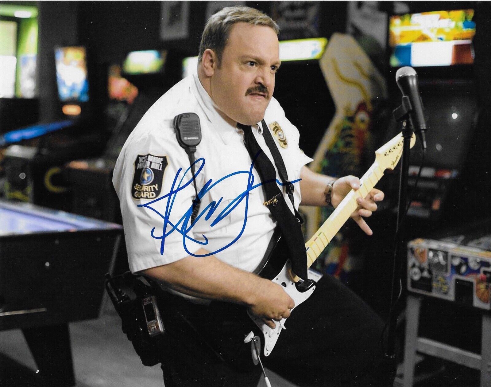 KEVIN JAMES 'MALL COP' PAUL BLART SIGNED 8X10 PICTURE *COA 3