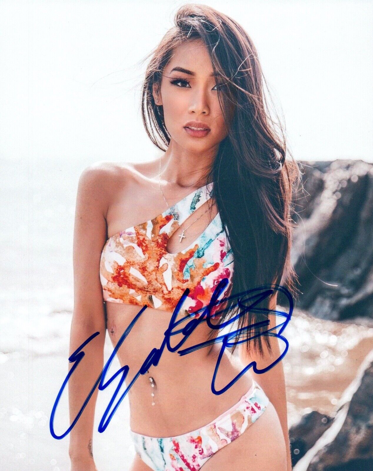 Elizabeth Tran Signed Autographed 8x10 Photo Poster painting Model COA