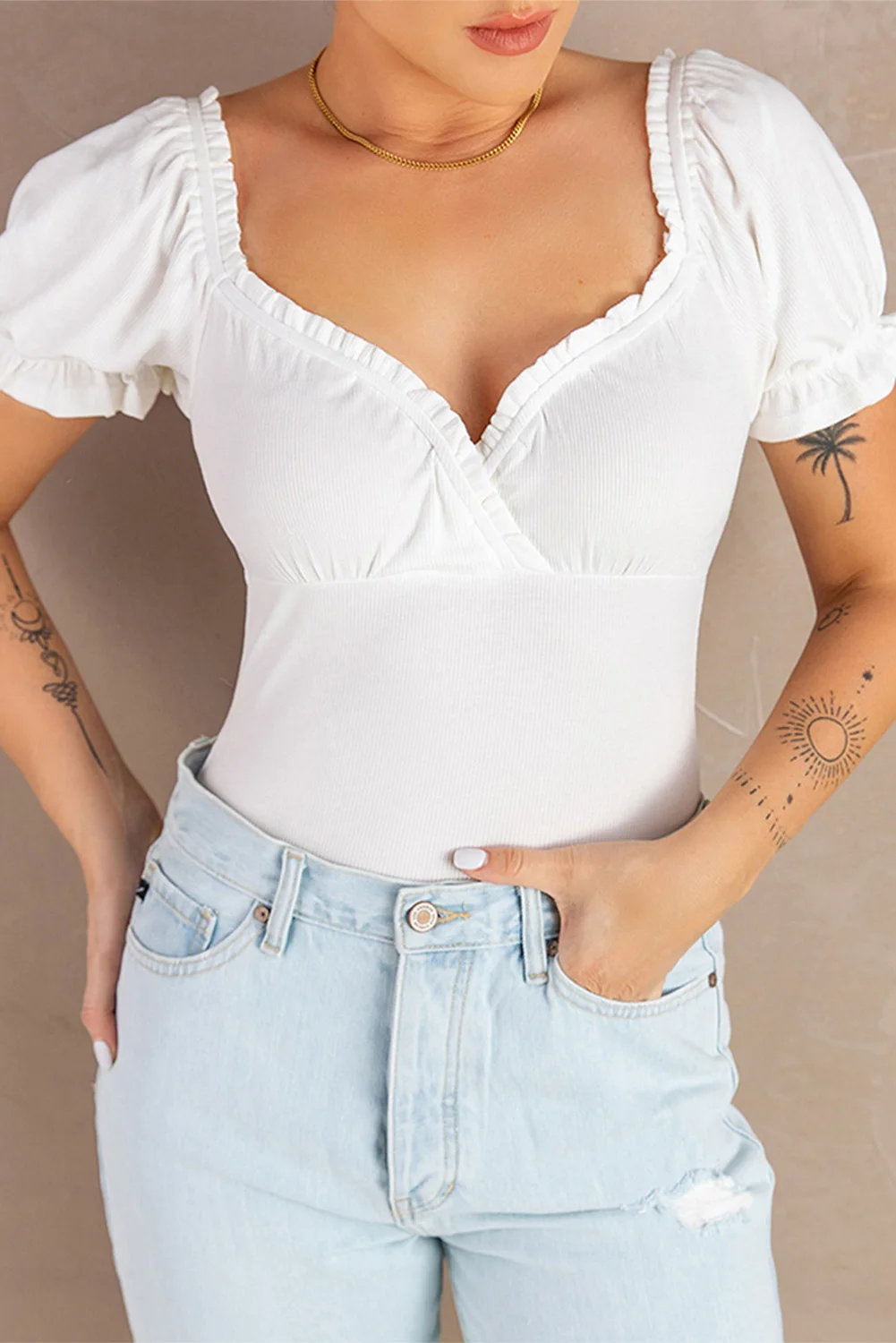White Frilled Sweetheart Puff Sleeve Bodysuit | IFYHOME
