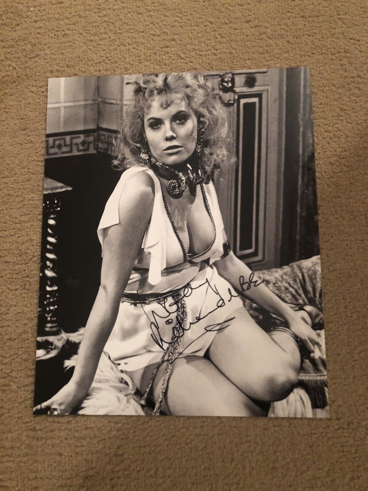 WENDY RICHARD (EASTENDERS) PRESIGNED Photo Poster painting- 10x8”