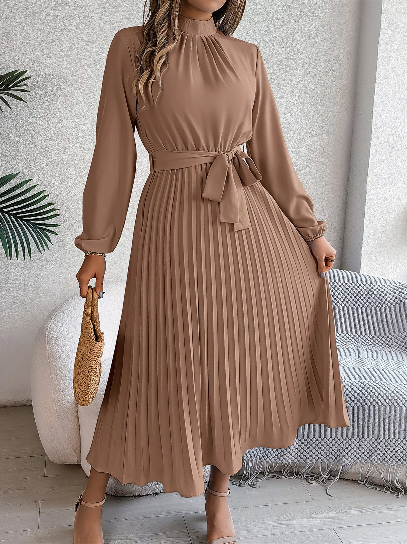 Women's Long Sleeve Scoop Neck Solid Color Lace-up Midi Dress