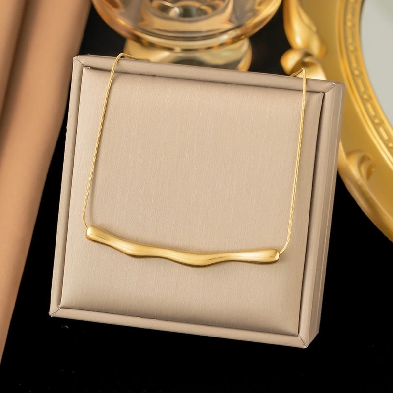 Sweet Commute Heart Shape Daisy Titanium Steel Plating Pendant Necklace