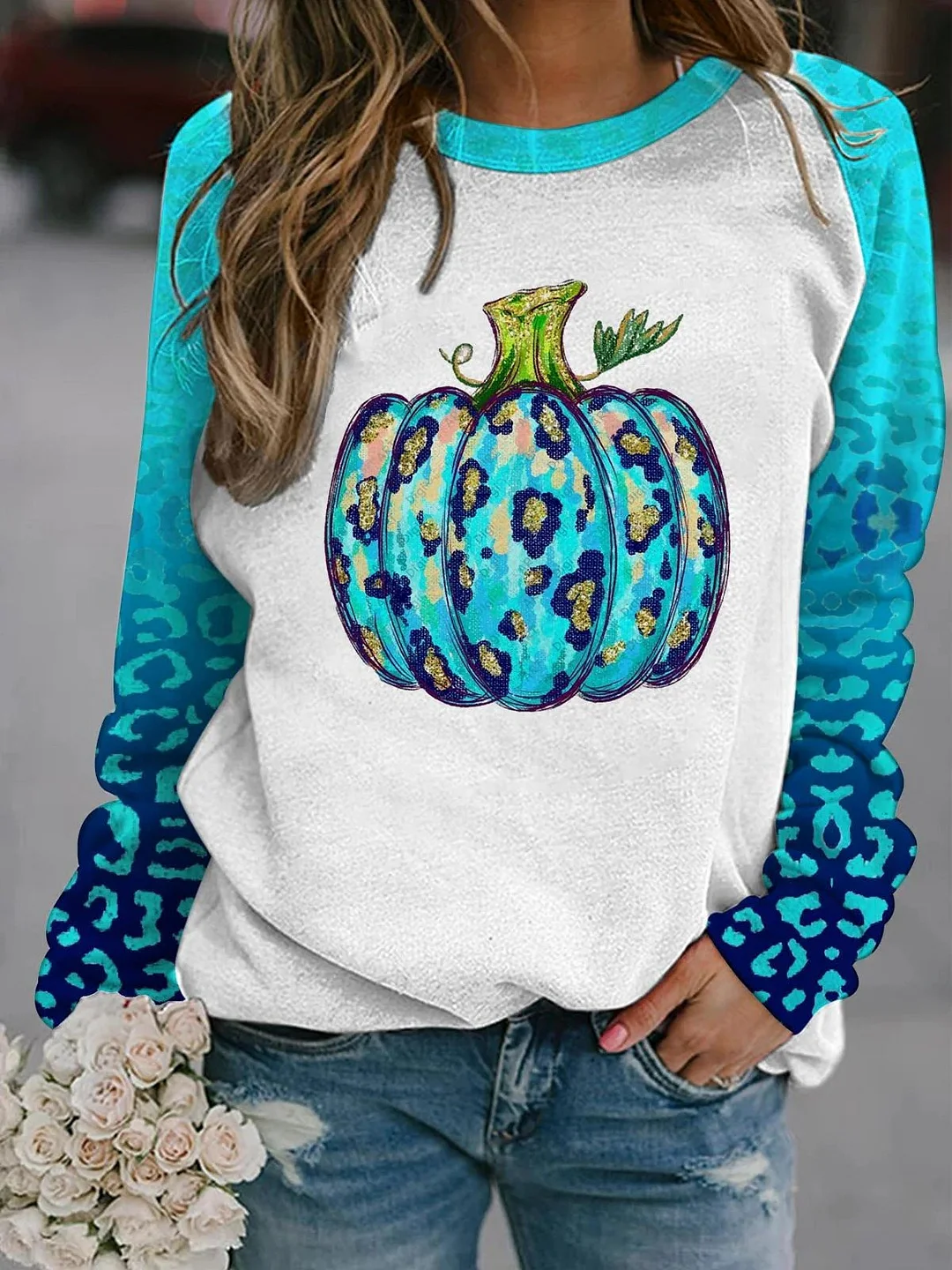 Women's Leopard Pumpkin Printed Round Neck Long Sleeve Sweatshirt