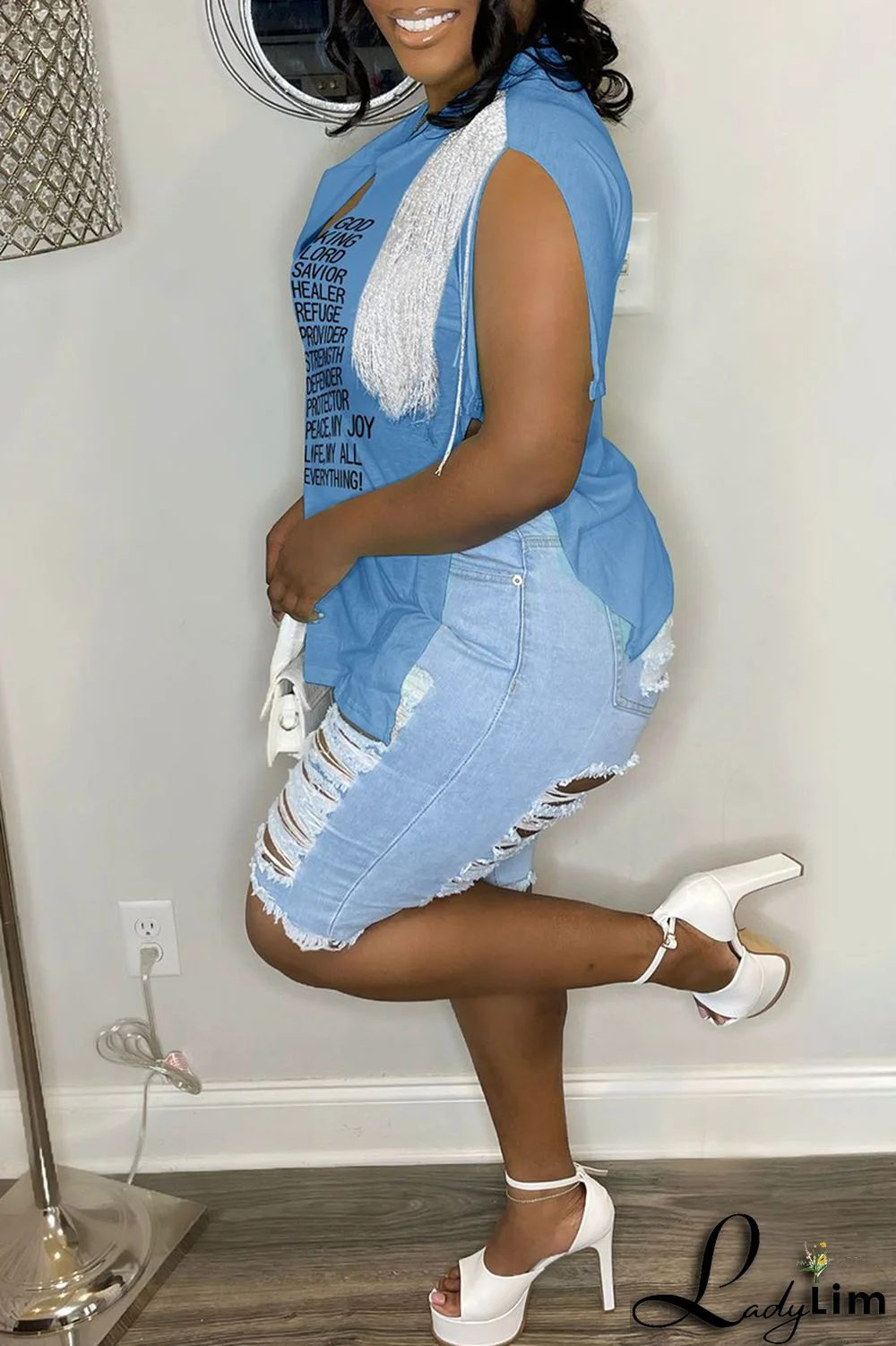 Black Casual Letter Print Tassel Patchwork V Neck T-Shirts