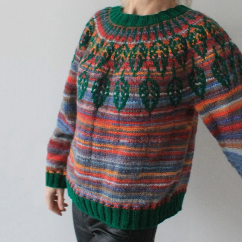 Vintage Iceland Stripe Leaf Pattern Women's Sweater