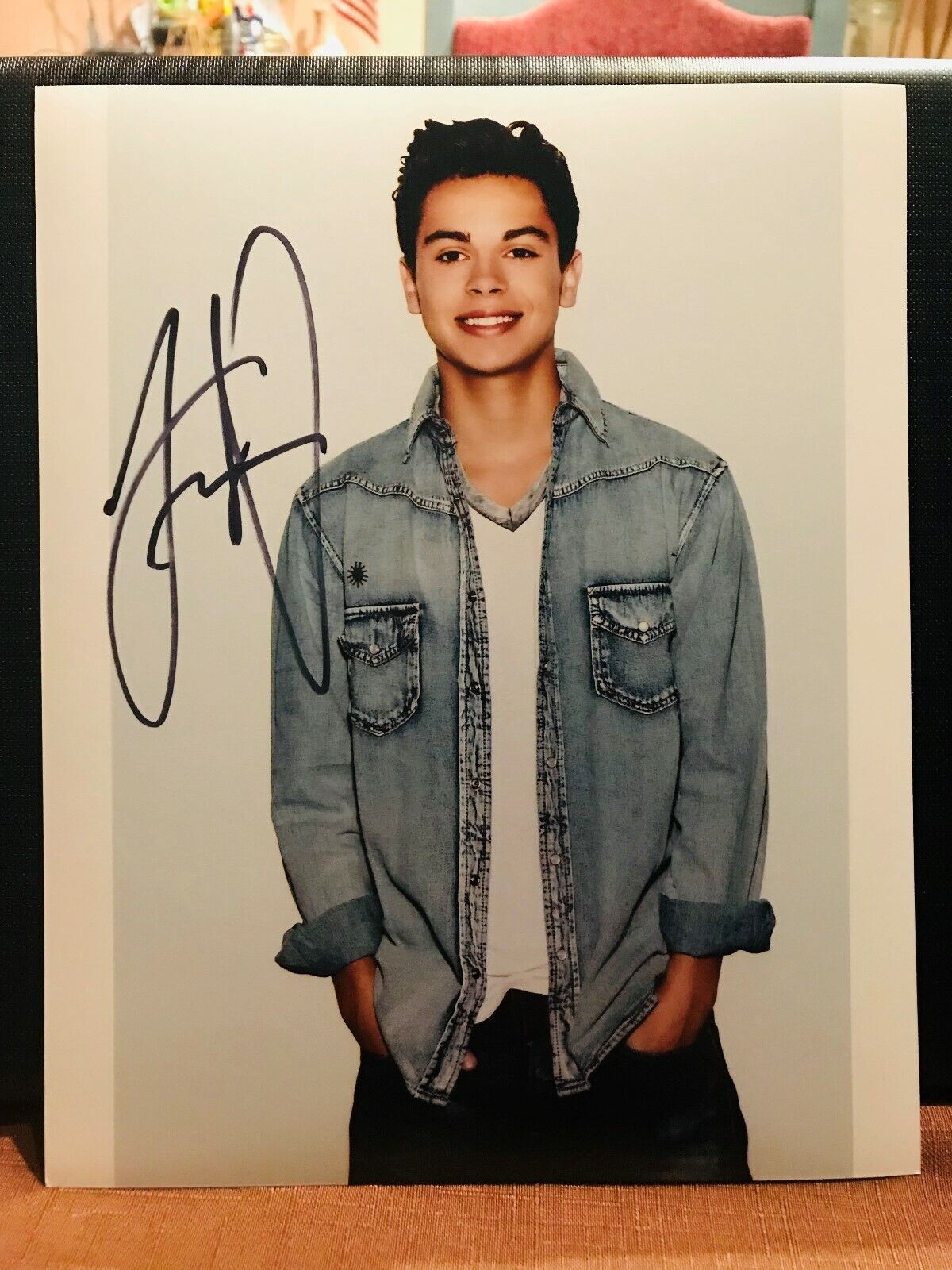 JAKE T AUSTIN HEAD SHOT AUTOGRAPHED Photo Poster painting SIGNED 8X10 #12