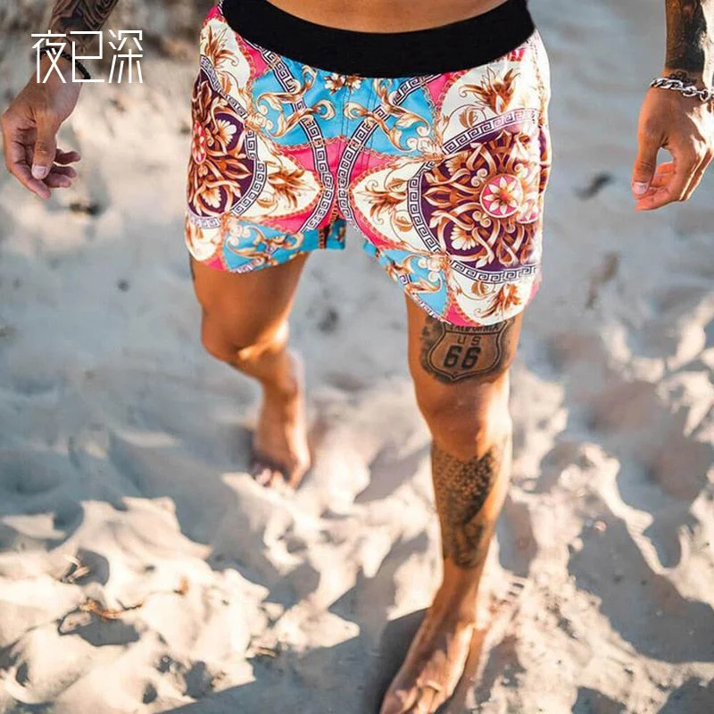 Hot Sale Fashion Printed Hawaiian Beach Shorts Men's Printed Loose Teen Beach Casual Shorts Men's Shorts