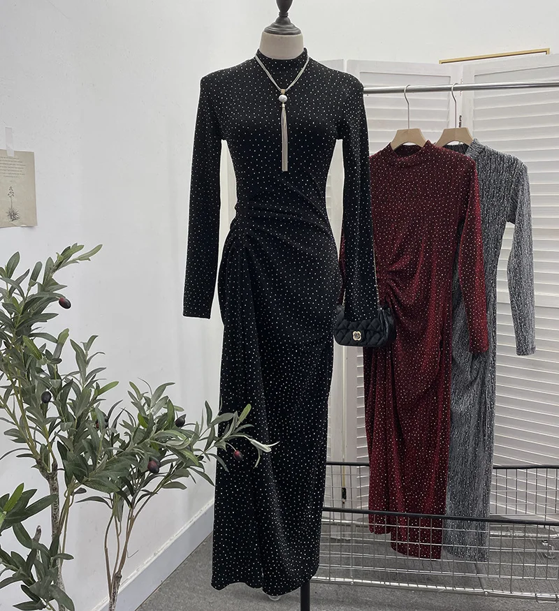 Uveng Design Sexy High Open Fork Folded Small Squint Dress Half-High Collared Shoulder Dress 8872