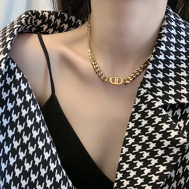 Gold thick chain double D titanium steel necklace female hip-hop personality short collarbone chain all-match sweater chain