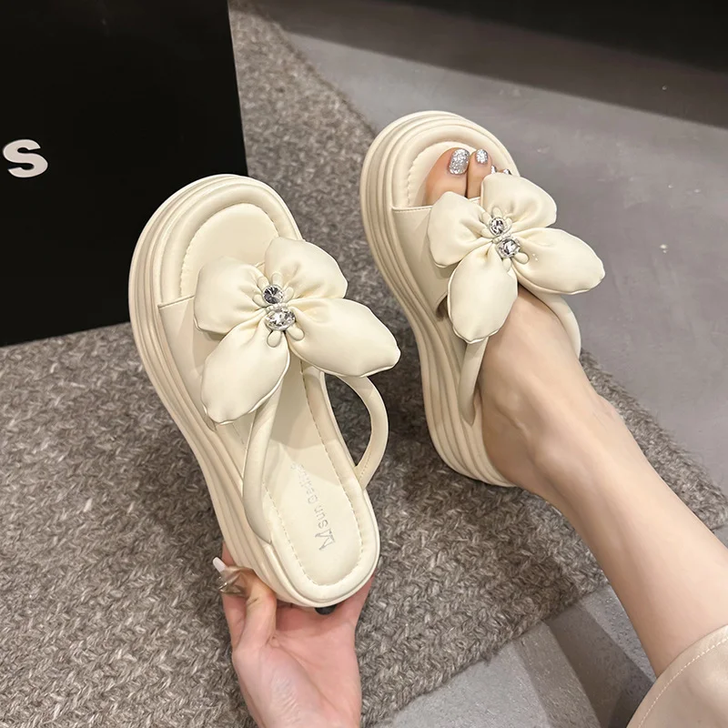 Yyvonne Cake Thick Bottom Dew Cool Slippers Women Wear 2025 New Summer Gentle Fairy Wind Sandals