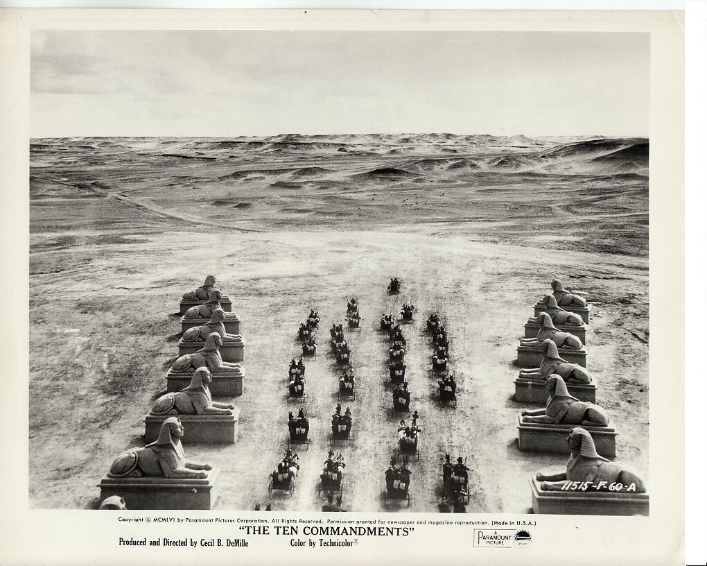 THE TEN COMMANDMENTS vintage 8x10 original 1956 still CHARIOTS EGYPTIAN SPHINXES