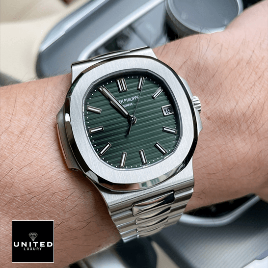 Patek Philippe Nautilus Steel 5711_1A-014 Green Dial Steel Replica on the wrist