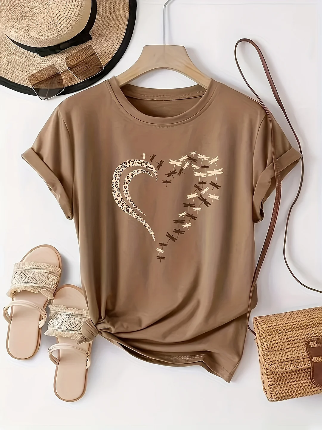 Round-Neck T-Shirt With A Heart-Shaped Pattern, A Women's Casual Short-Sleeved Top With A Round Neck. It's Made Of Breathable Polyester Fiber, Machine-Washable And Suitable For All Four Seasons | IFYHOME