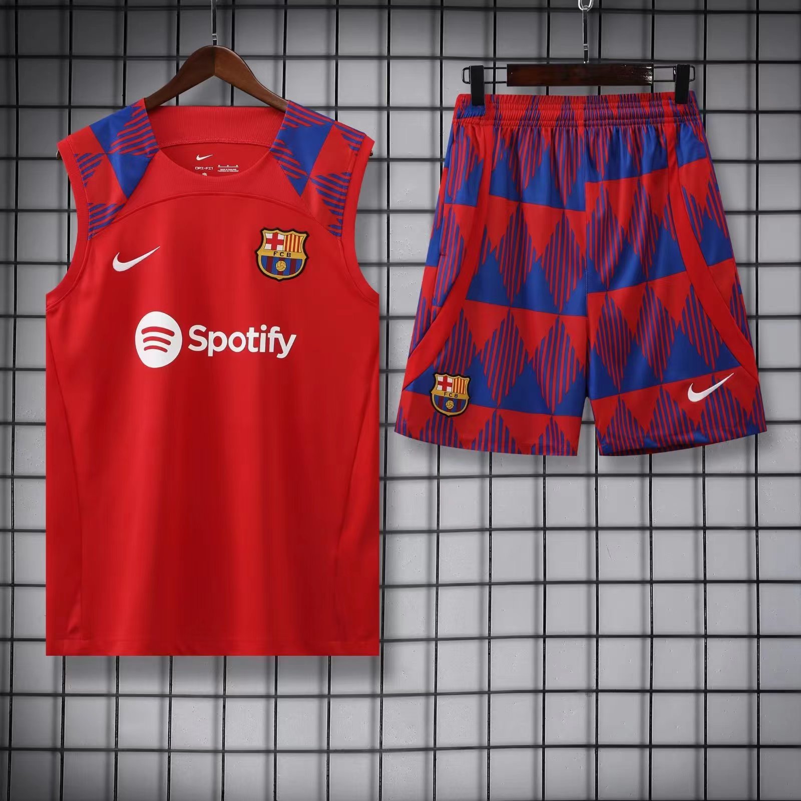 23/24 Barcelona Red vest training Kit Thai version football shirt 