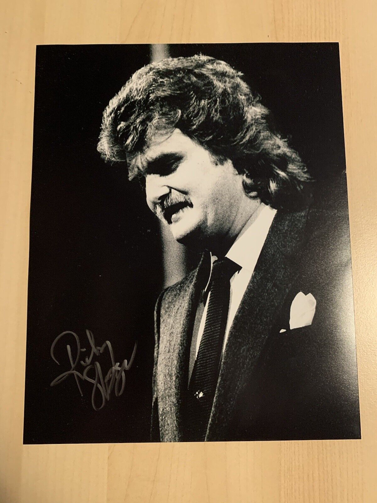 RICKY SKAGGS HAND SIGNED 8x10 Photo Poster painting COUNTRY MUSIC STAR LEGEND AUTOGRAPHED COA