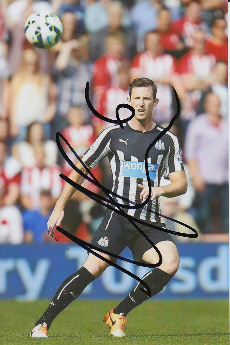 NEWCASTLE HAND SIGNED MIKE WILLIAMSON 6X4 Photo Poster painting 3.