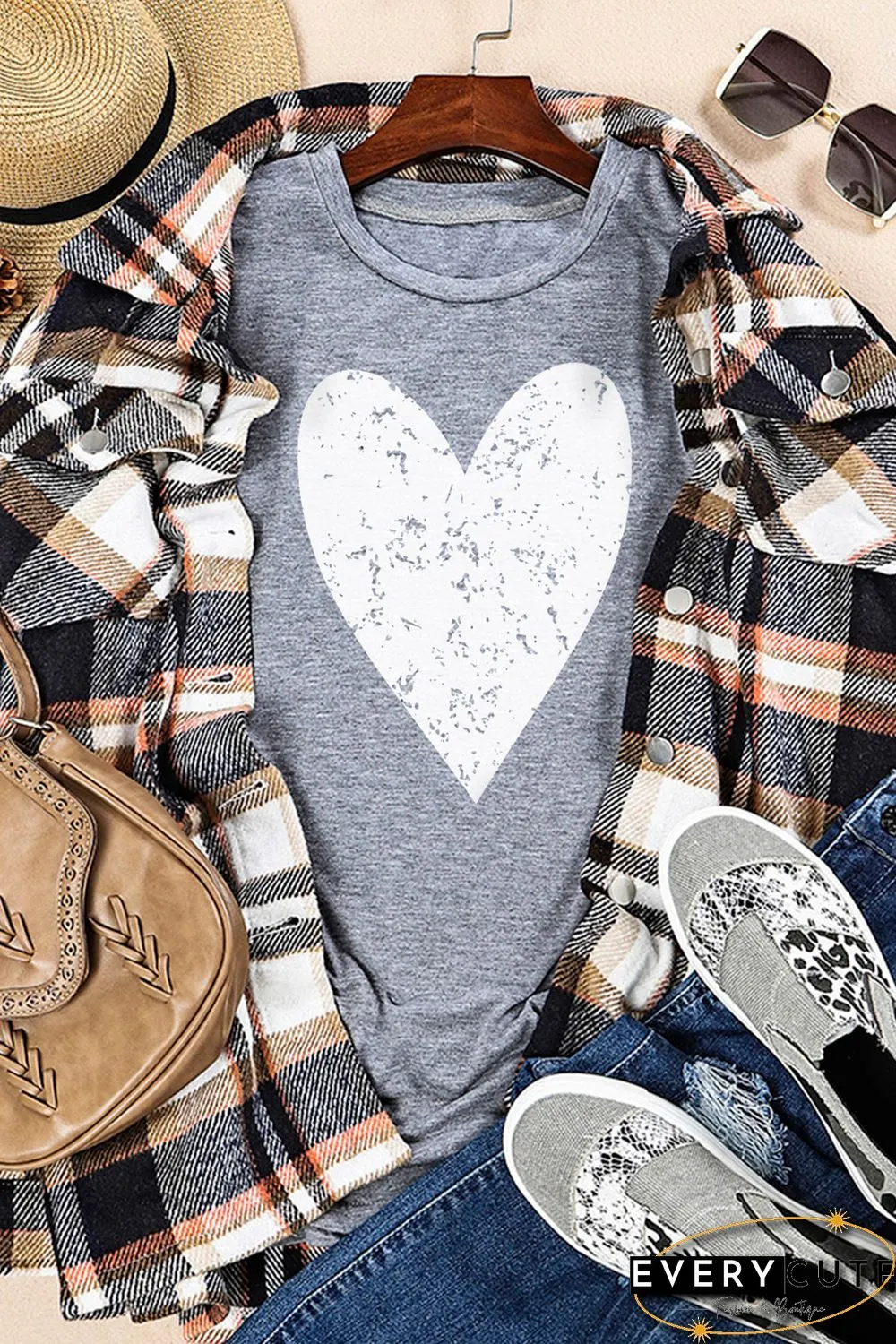 Gray Valentine's Day Large Heart Shape Print Graphic T Shirt