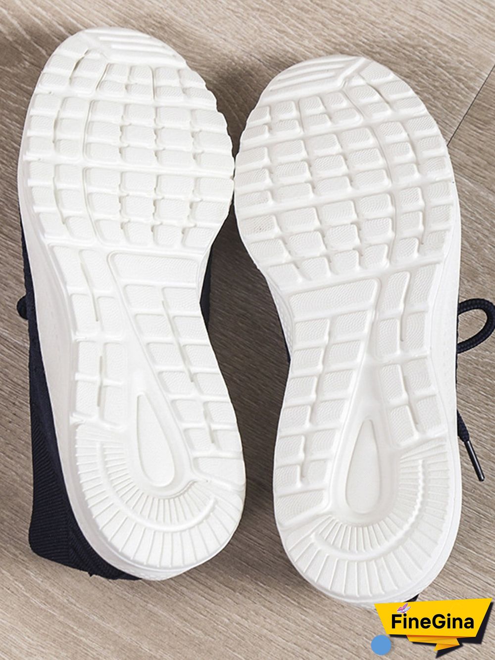 Flyknit Lightweight Soft Sole Lace-Up Sneakers