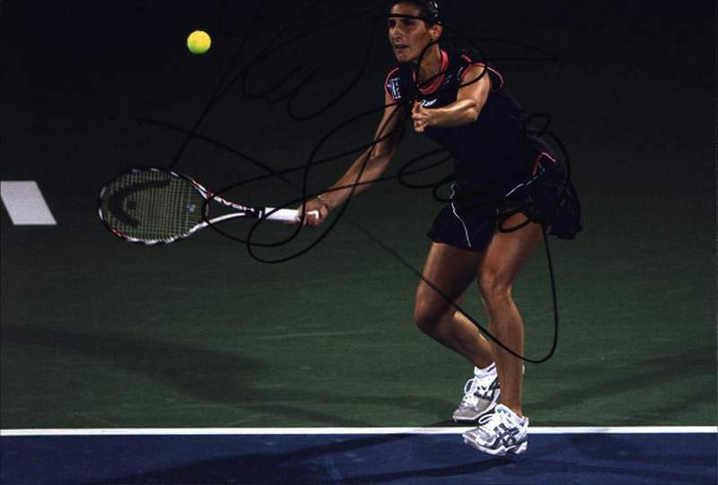 Virginie Razzano signed tennis 8x10 Photo Poster painting W/Certificate Autographed (A0005)