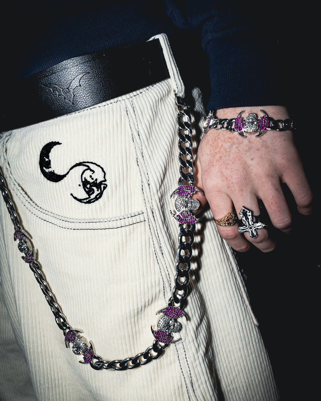 FLYING SKULL - Purple Wallet Chain
