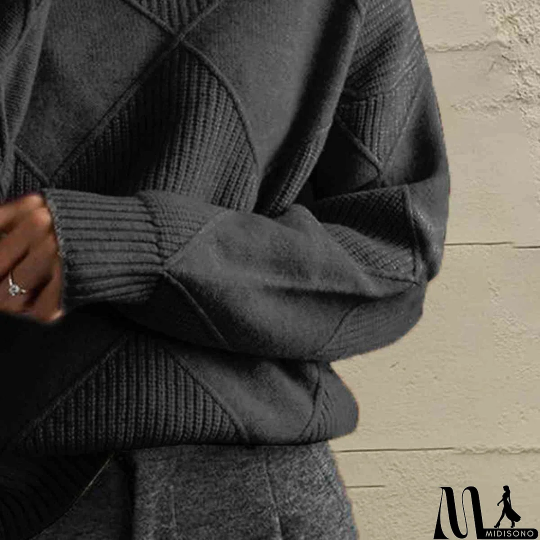MidiSono - Versatile and Comfortable Sweater