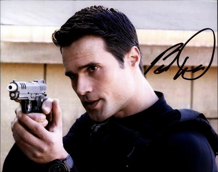 Brett Dalton authentic signed celebrity 8x10 Photo Poster painting W/Cert Autographed 41116c