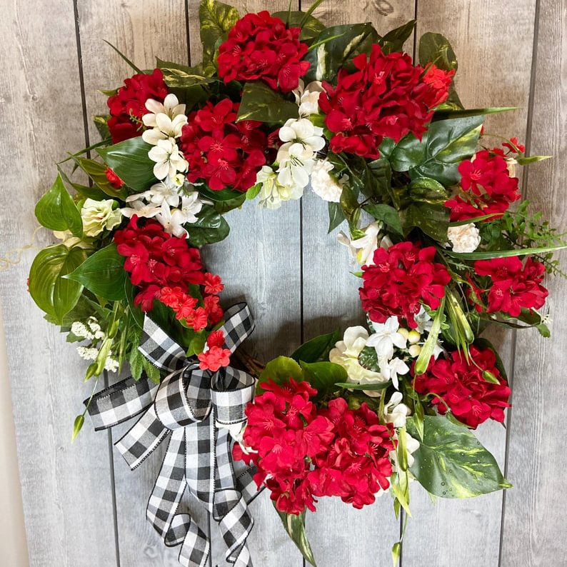 Red geranium summer wreath-The flowerpot door wreath is unique!