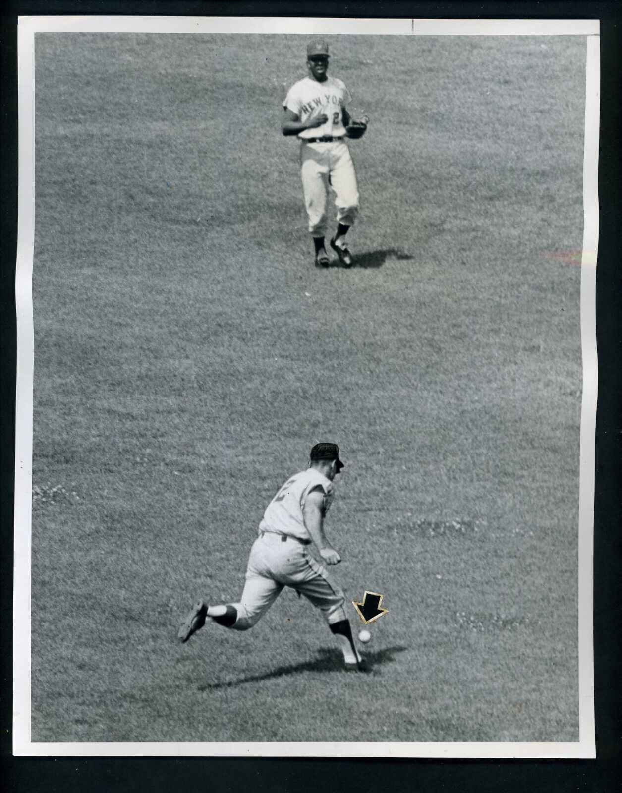 Chuck Hiller & Johnny Lewis 1965 Type 1 Press Photo Poster painting New York Mets Wrigley Field
