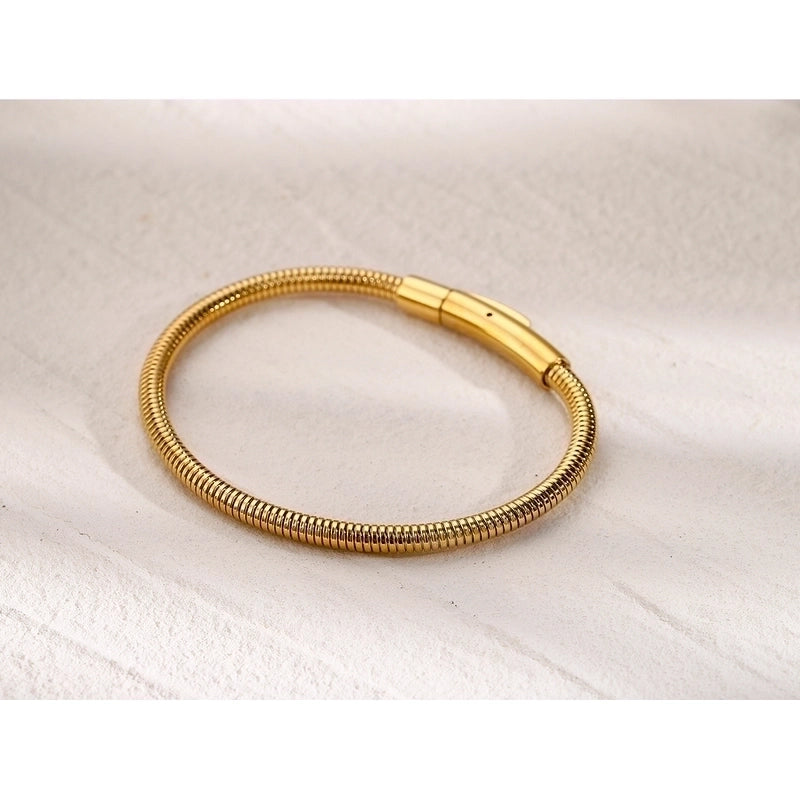 Minimalist Classic Style Solid Color 304 Stainless Steel 16K Gold Plated Bracelets In Bulk