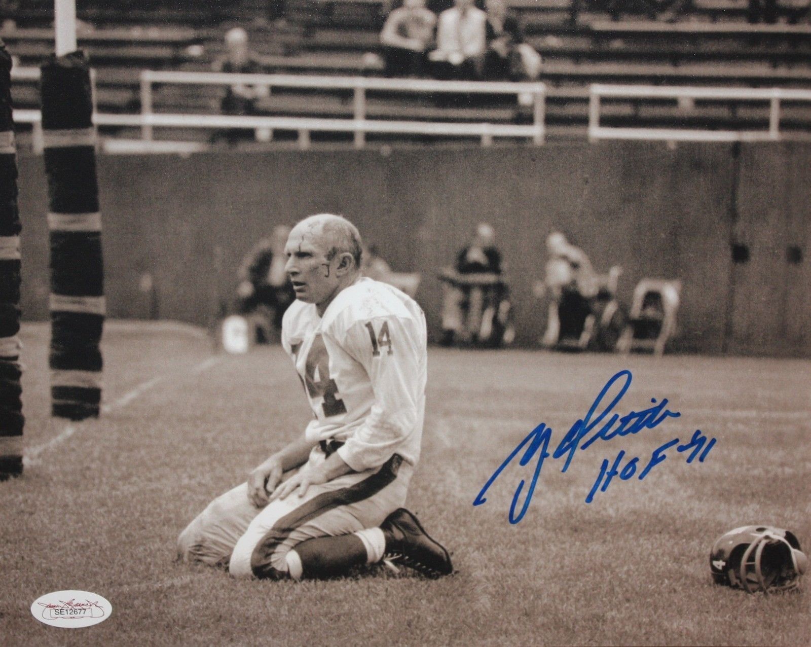 Y.A. Tittle Autographed 8x10 B&W On Knees Photo Poster painting- JSA Authenticated