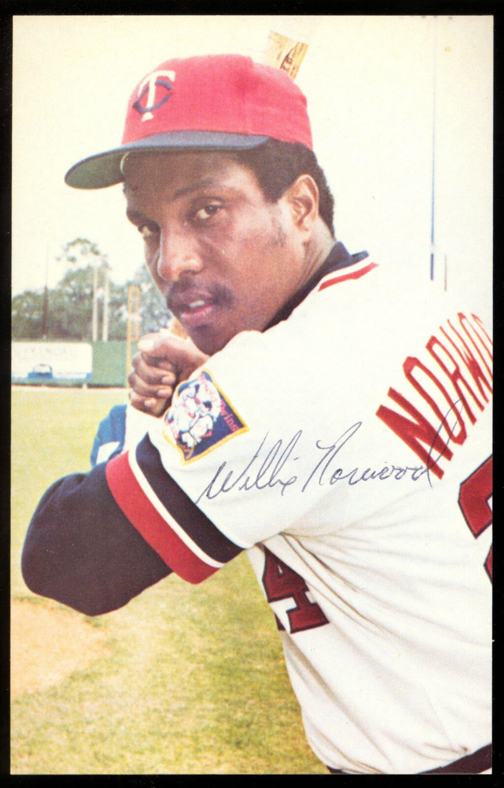 WILLIE NORWOOD HAND SIGNED auto AUTOGRAPH MINNESOTA TWINS TEAM Photo Poster painting POST CARD