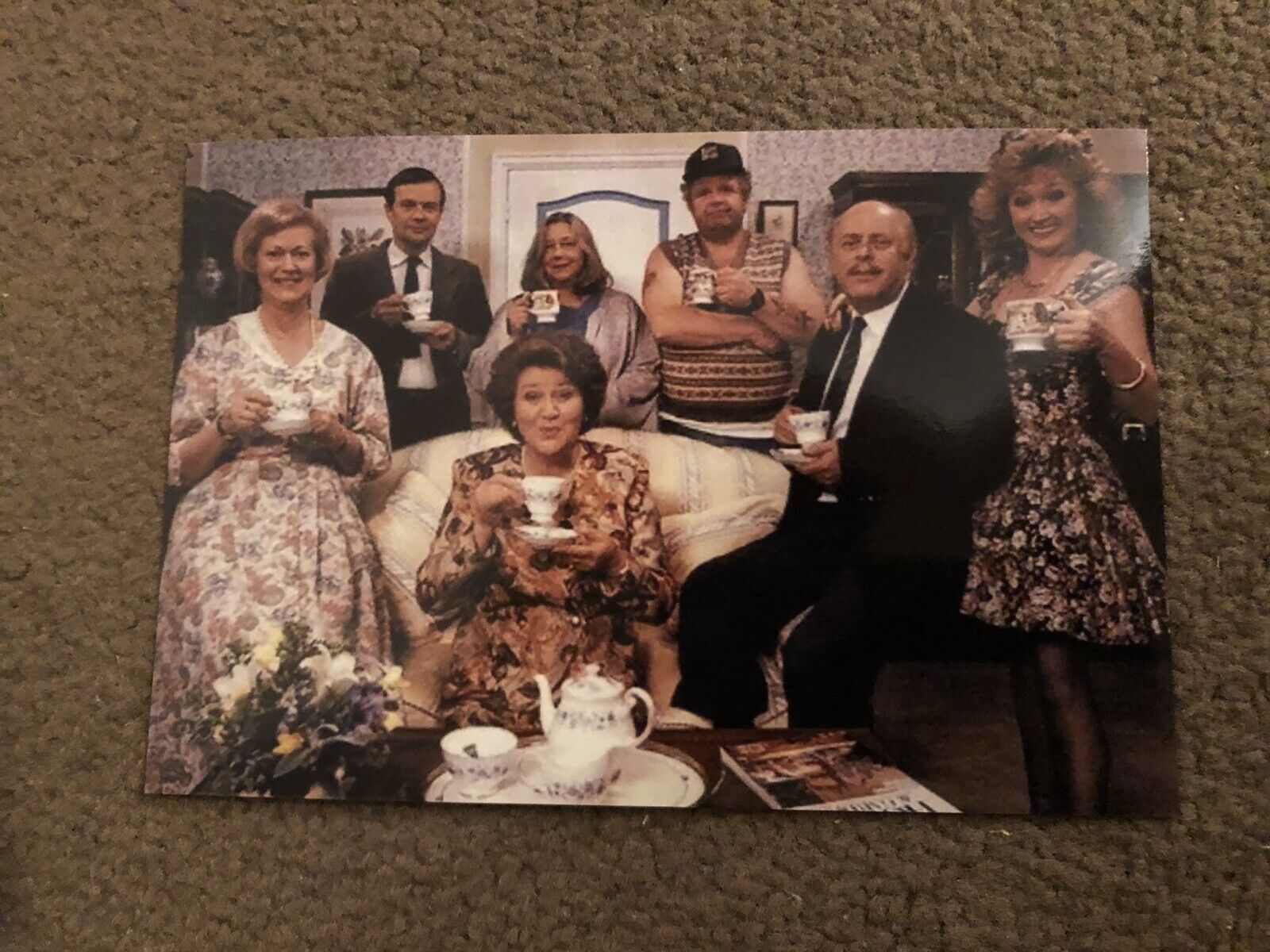 KEEPING UP APPEARANCES- UNSIGNED Photo Poster painting- 6x4”