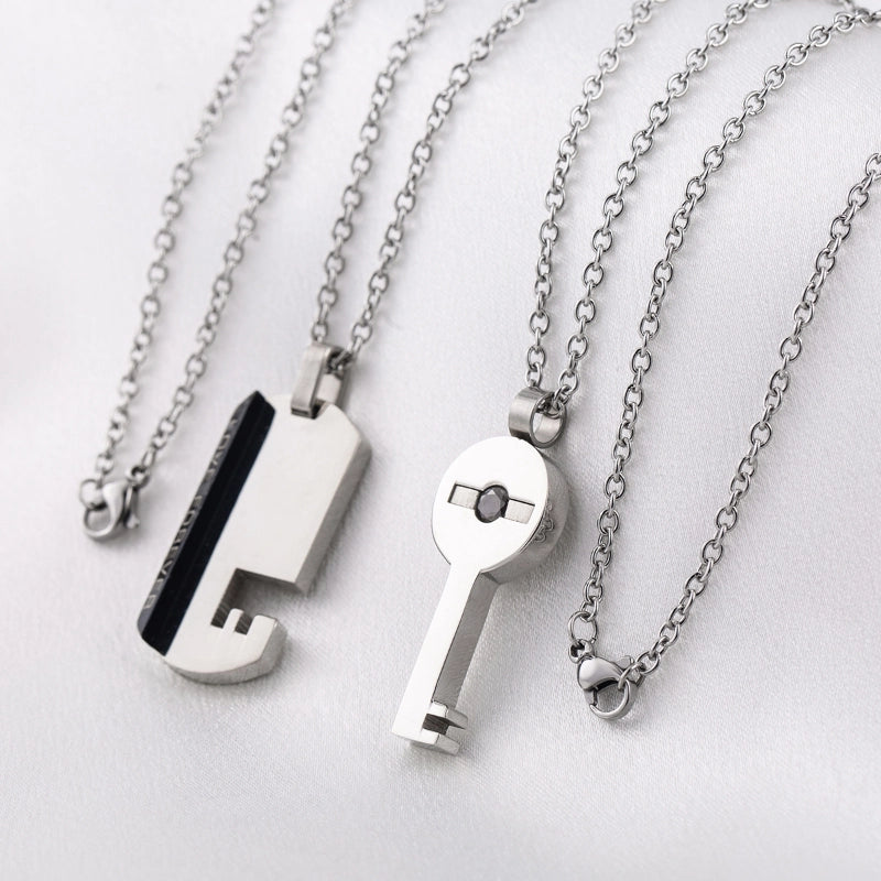 Casual Romantic Key 304 Stainless Steel Asymmetrical Polishing Carving Rhinestones Unisex Pendant Necklace