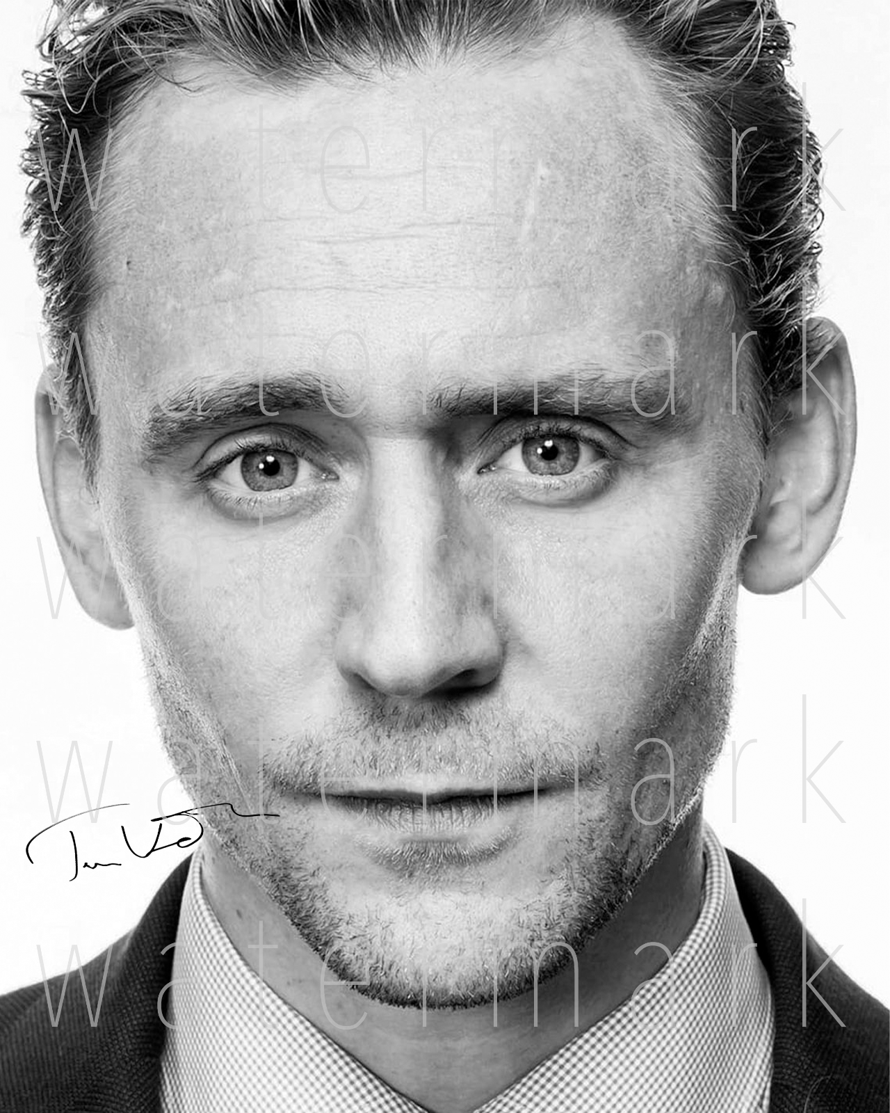 Tom Hiddleston sexy signed 8x10 Photo Poster painting print picture poster art autograph RP