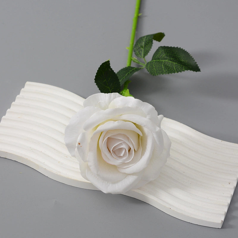 Lifelike Artificial Flowers Suitable For Office Cultural Environment High Quality Silk Flowers