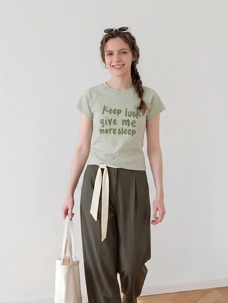 Light green crew neck short-sleeved T-shirt