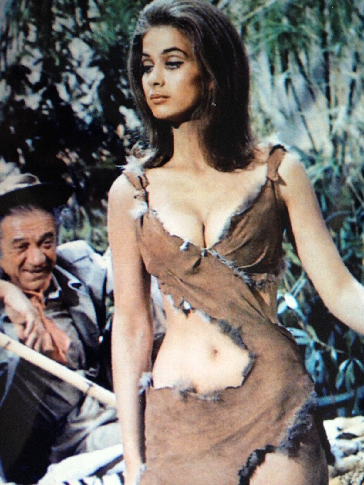 VALERIE LEON ( 19 ) - CARRY ON / BOND / HORROR FILM ACTRESS - UNSIGNED Photo Poster painting