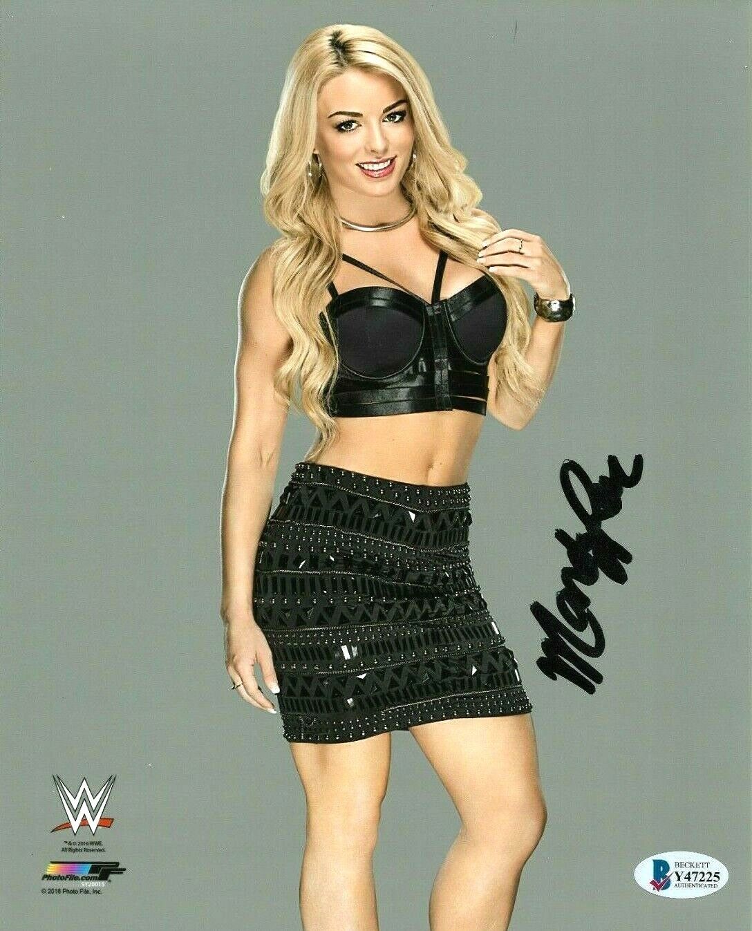 WWE MANDY ROSE HAND SIGNED AUTOGRAPHED 8X10 Photo Poster painting WITH PROOF AND BECKETT COA 12