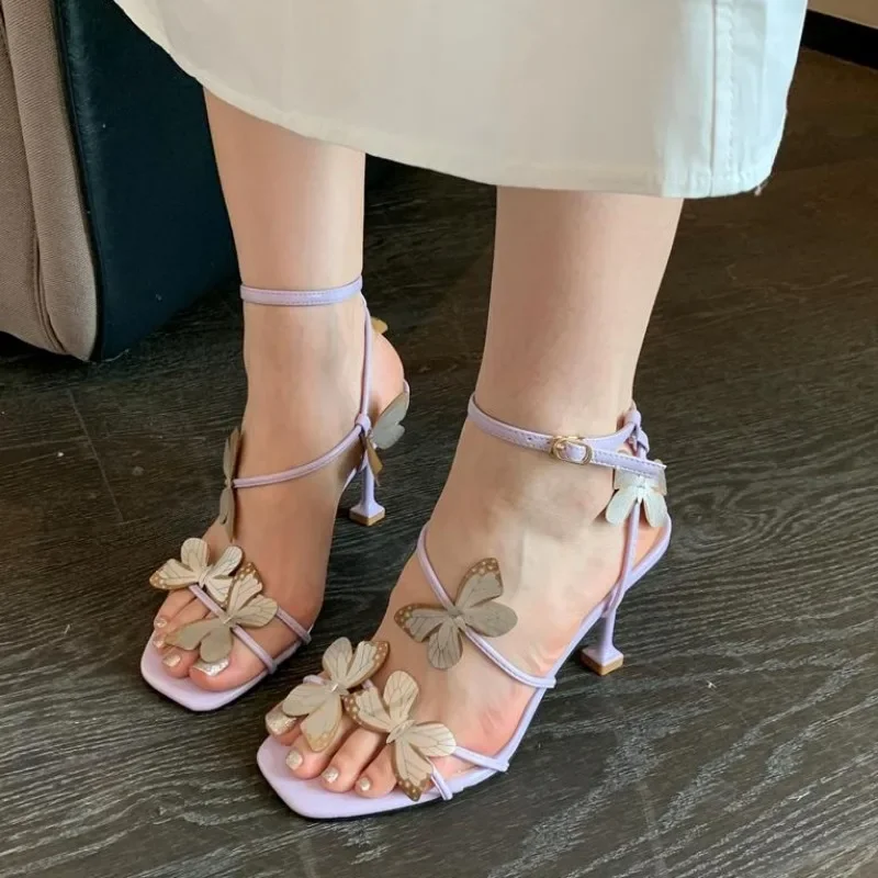 Zhungei Women's Summer New Style Fashion Bow Designer Stiletto Heels Luxurious Metal Buckle Dress Wedding Ladies Sandals Zapatos