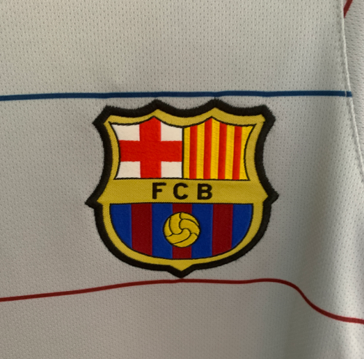 Retro Barcelona 03/04 Away Football Shirt Thai Quality