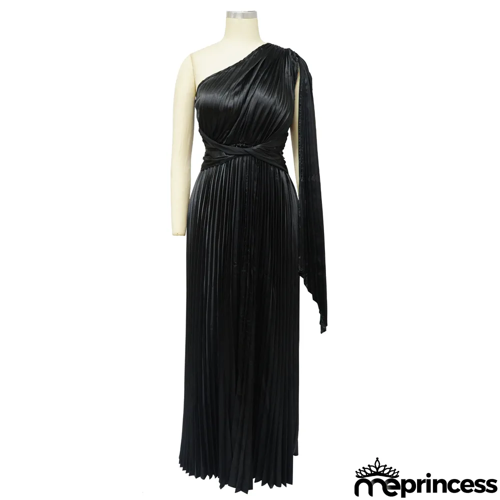 Fashion Women's One Shoulder Pleated Slash Shoulder Slim Waist Dress