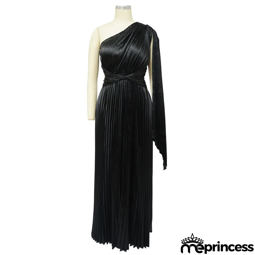 Fashion Women's One Shoulder Pleated Slash Shoulder Slim Waist Dress