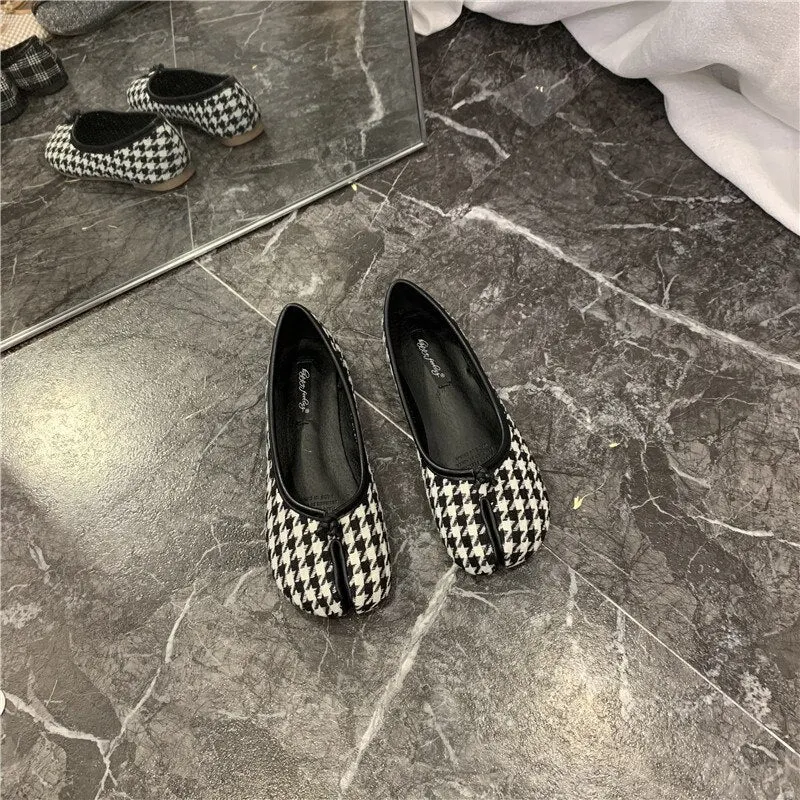 2021 Women's Comfy Flats Split Toe Trotter Shoes Autumn Single Lattice Flat Shoes Lazy Soft Loafers Ladies Moccasi Ninja Shoes