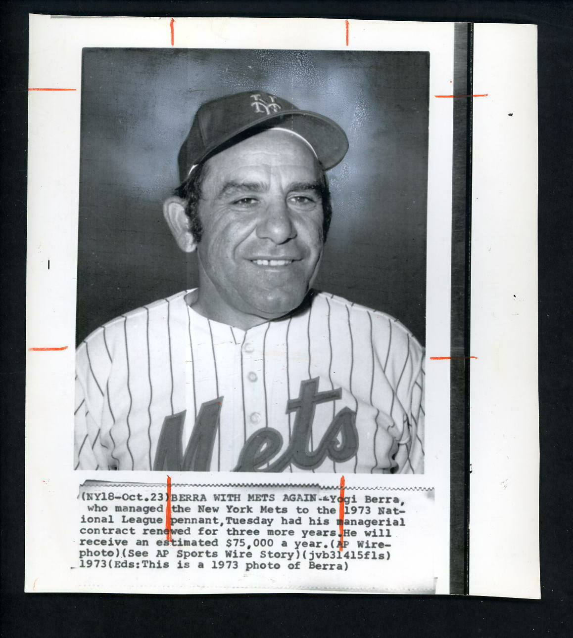 Yogi Berra re-signs to be New York Mets manager 1973 Press Photo Poster painting