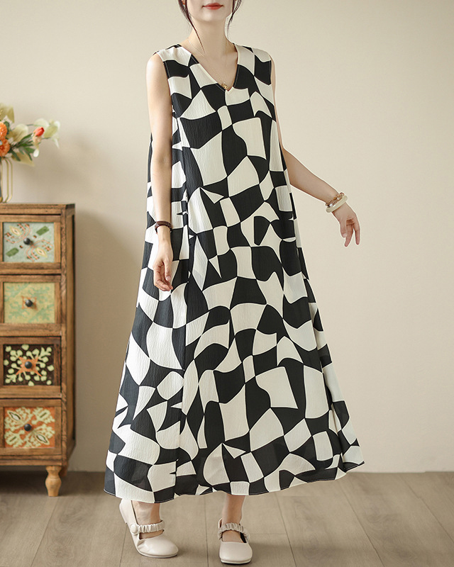 Geometric Pattern V Neck Sleeveless Maxi Dress