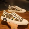 New  brand casual fashion canvas shoes