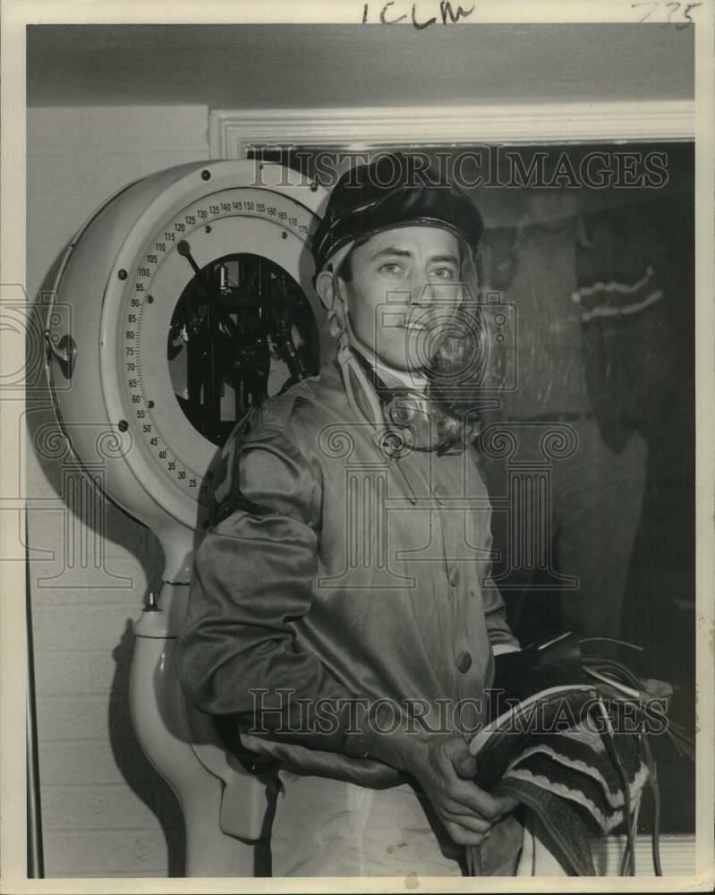 Press Photo Poster painting Fair Grounds horse racing jockey Leroy Moyers - nos25217