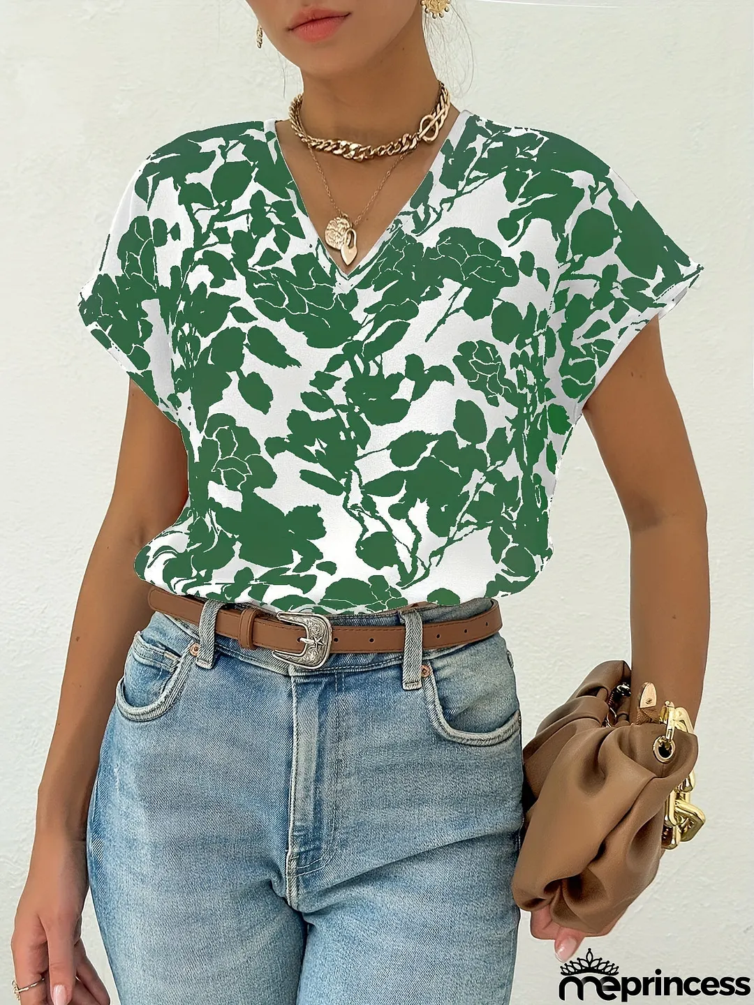 Minimalist and cool Shirt