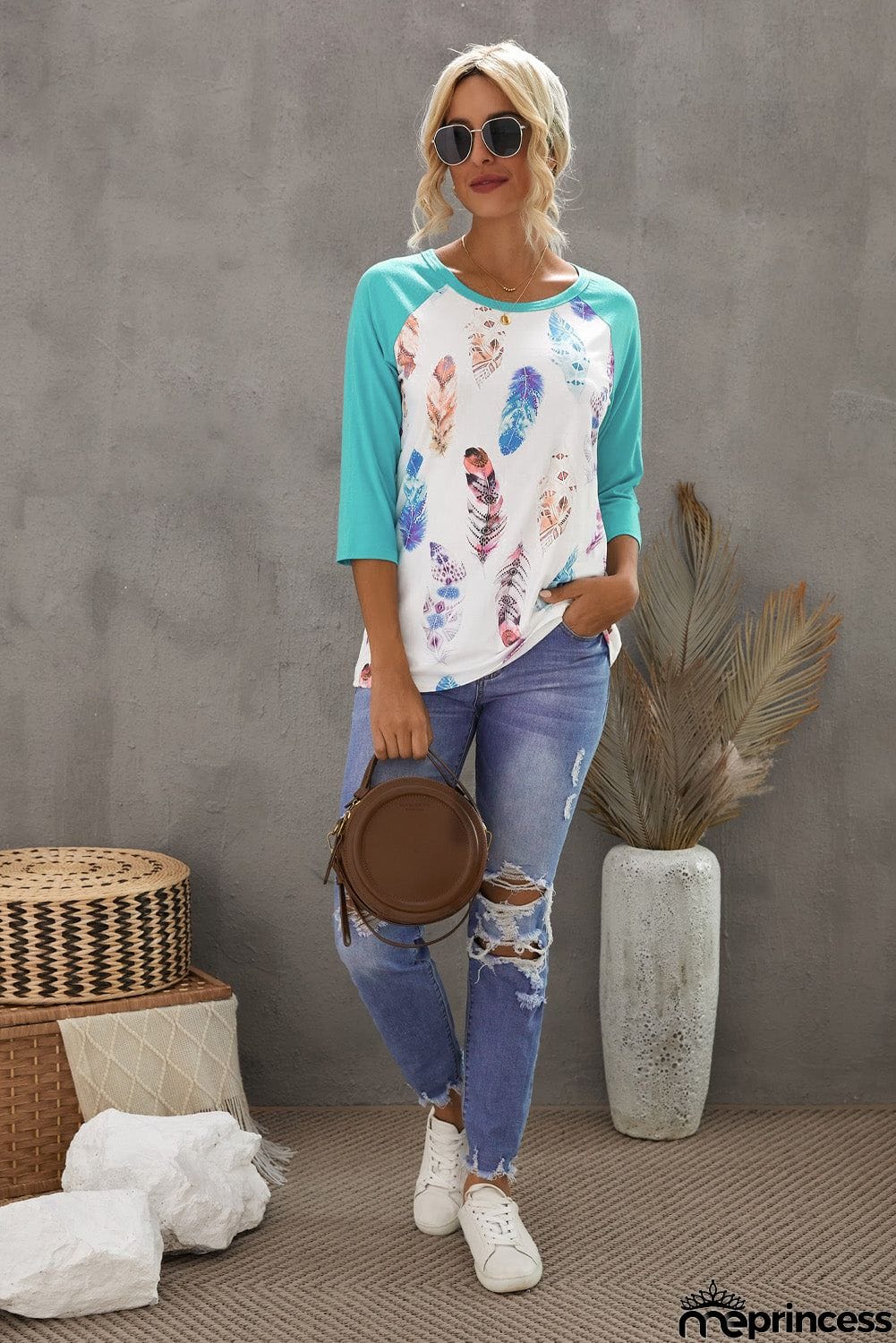 Feather Print 3/4 Raglan Sleeve Top